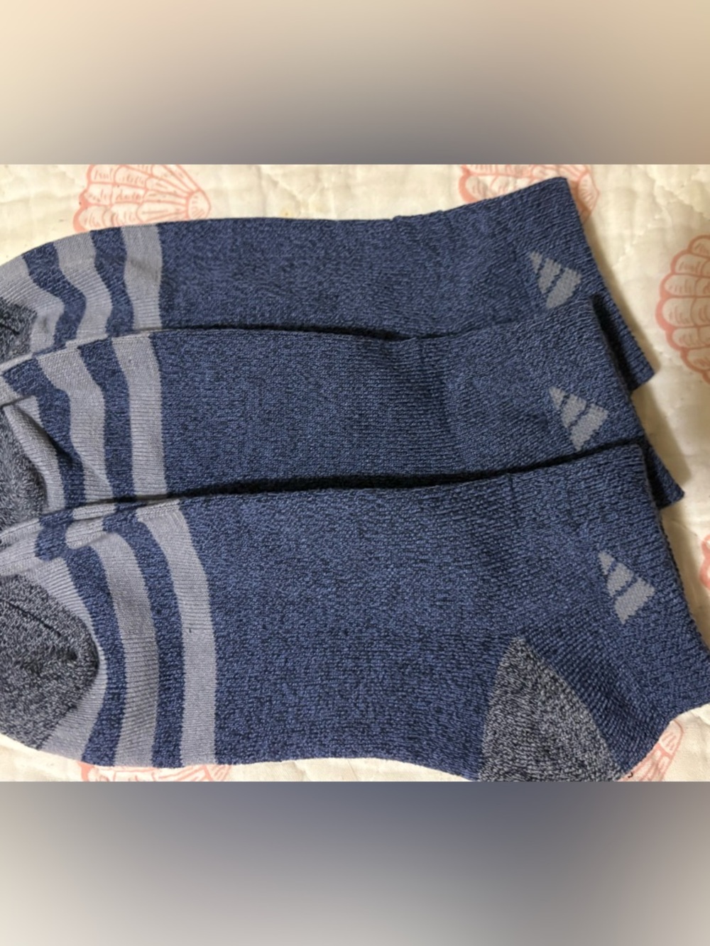 NWOT adidas 3 pack men’s Navy and Light Gray Athletic Crew Socks
